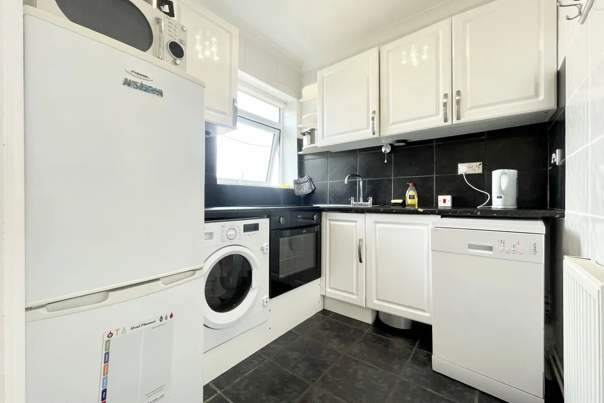 Flat Cecil Road in Adur