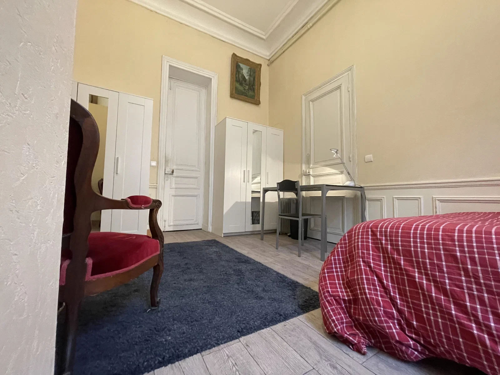 Room Avenue Marceau in Paris