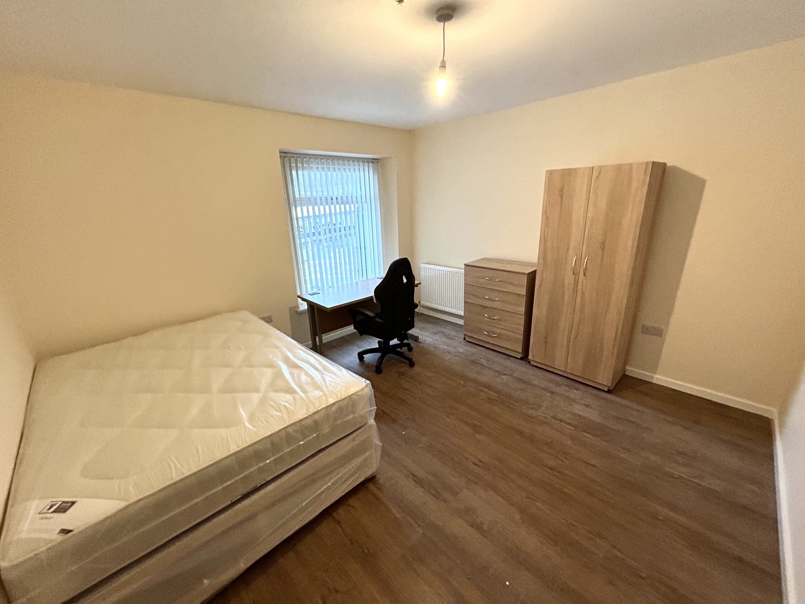 Flat Taff Street in Pontypridd