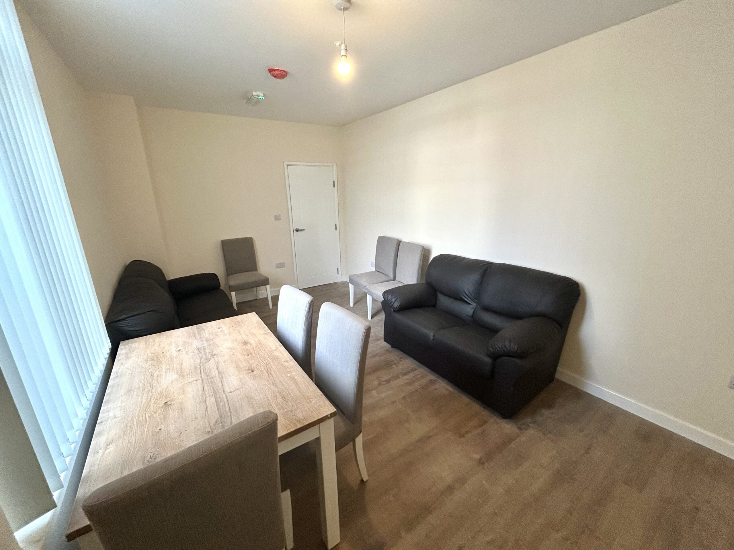 Flat Taff Street in Pontypridd