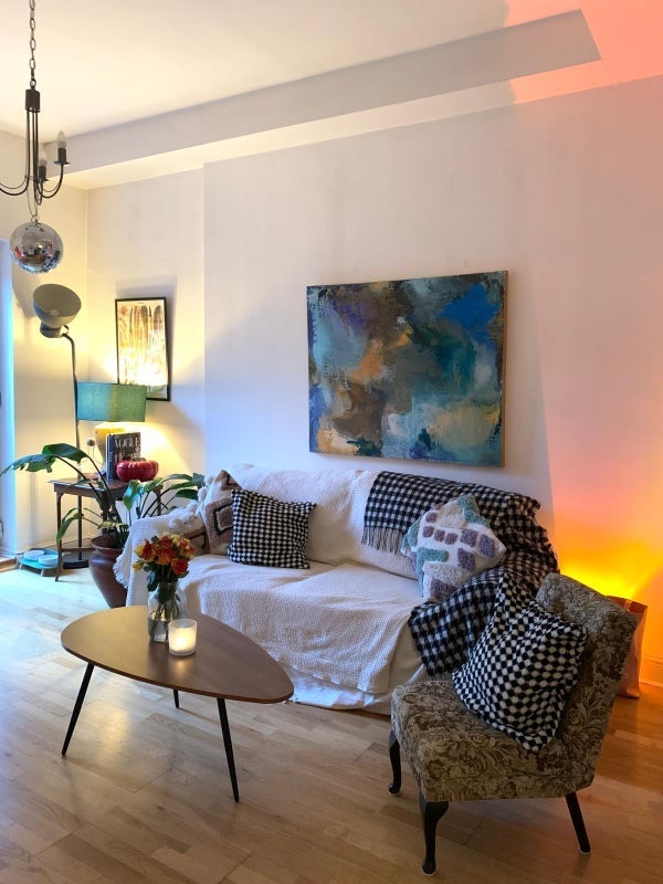 Room Downs Road in Greater London