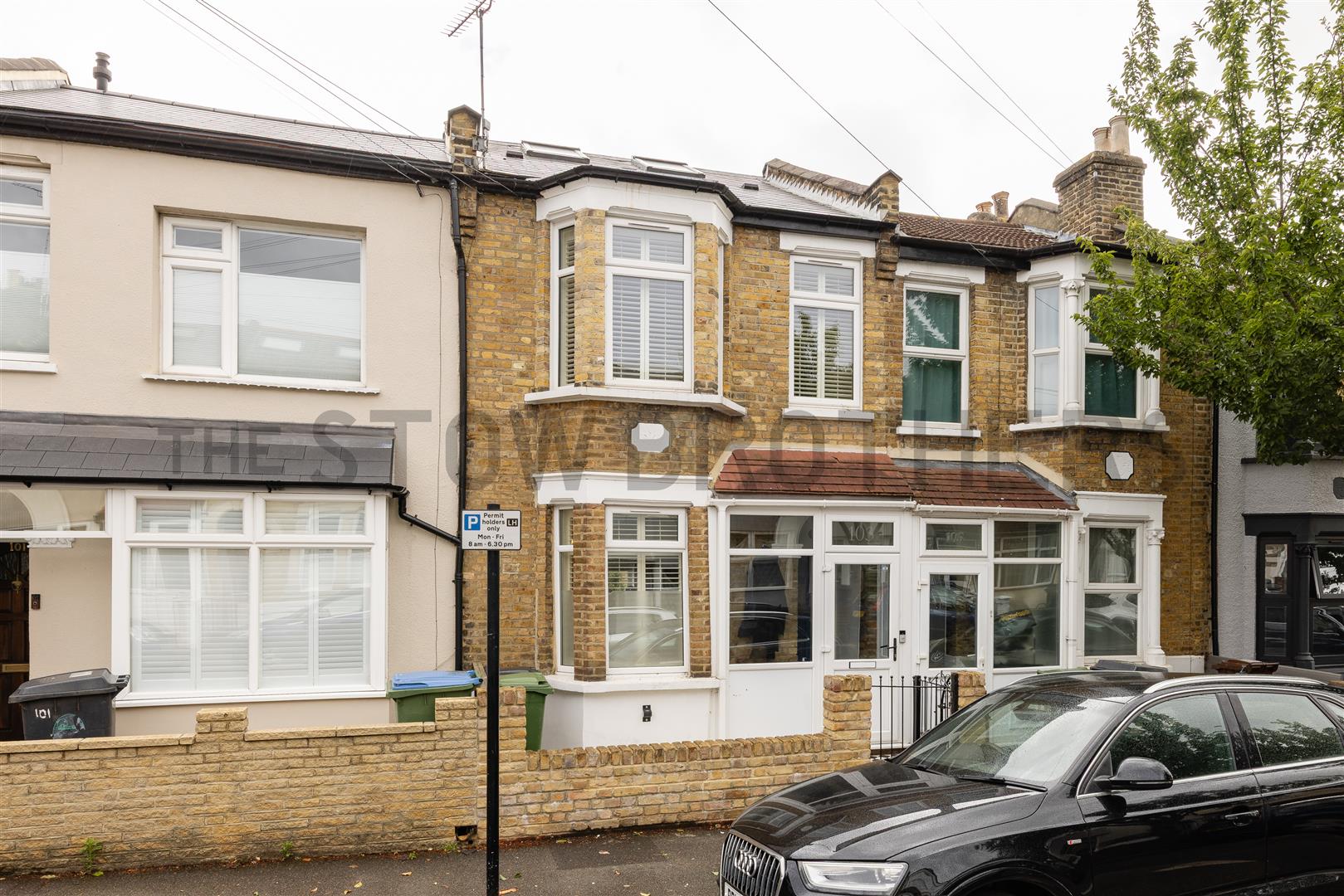 House Acacia Road in Greater London