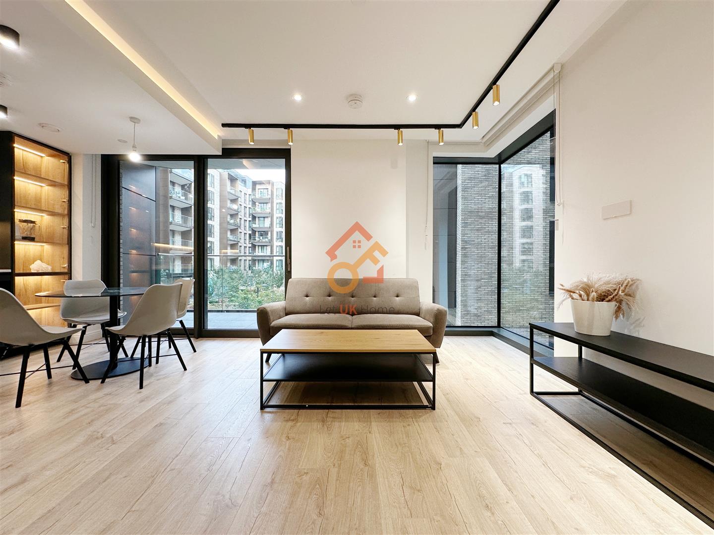 Flat Dingley Road in Greater London