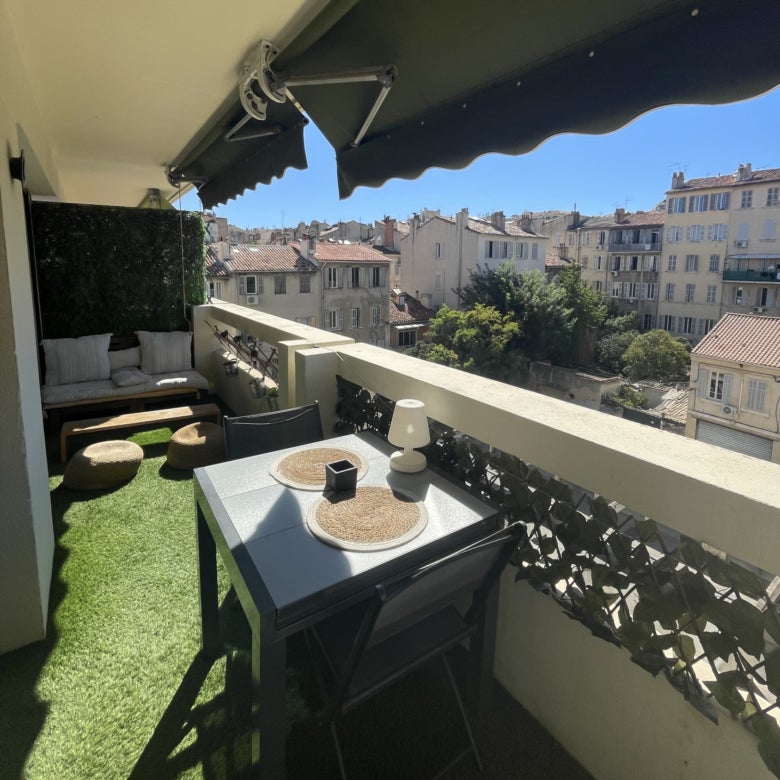 Flat Rue Edmond Rostand in Marseille