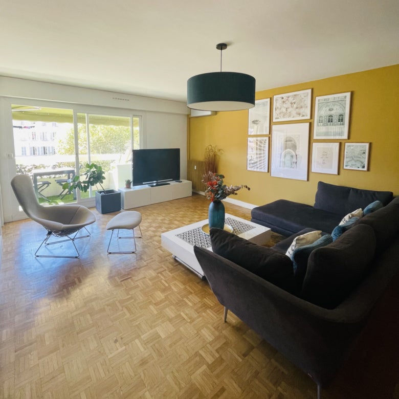 Flat Rue Edmond Rostand in Marseille