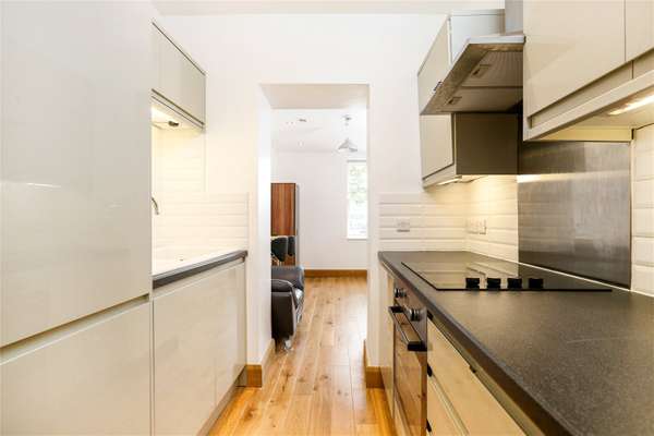 Flat Hotwell Road in Bristol