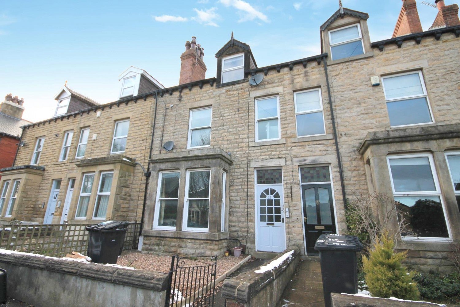 Flat Hookstone Road in Harrogate