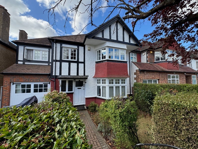 Room Midholm in Greater London