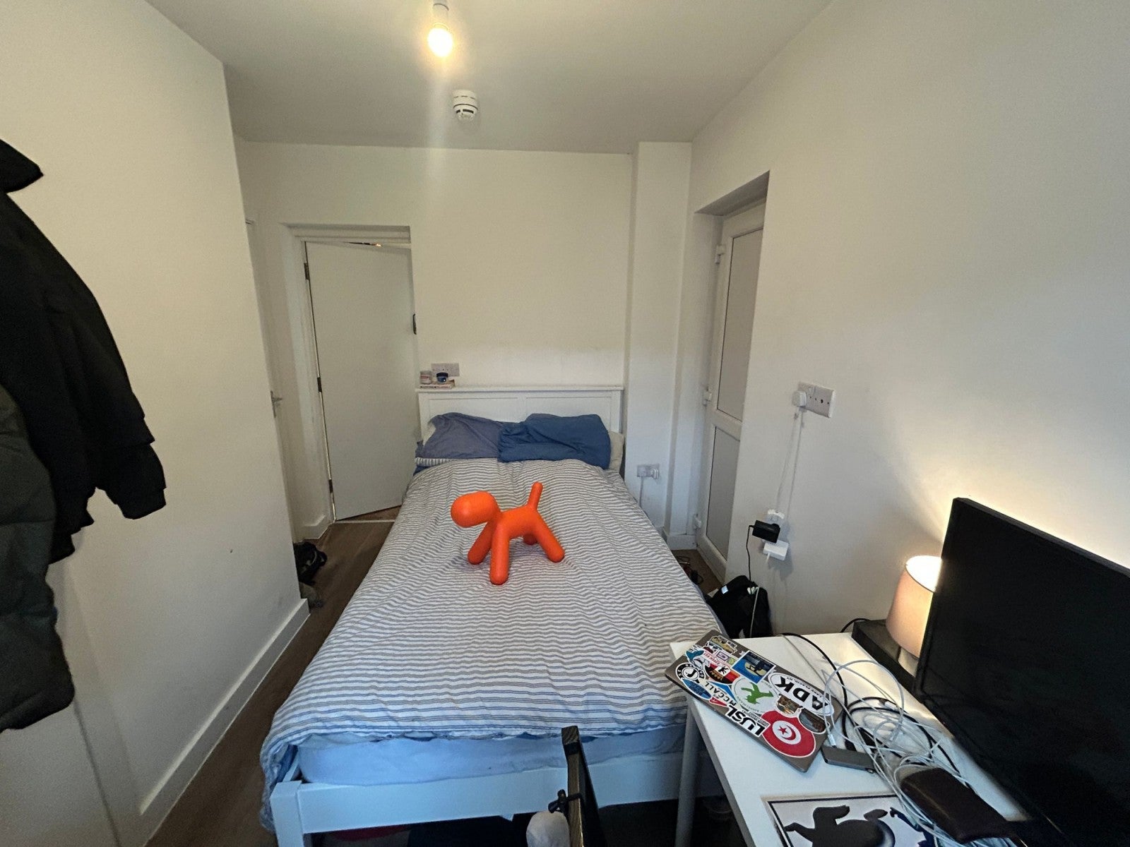 Room Hughenden Road in High Wycombe