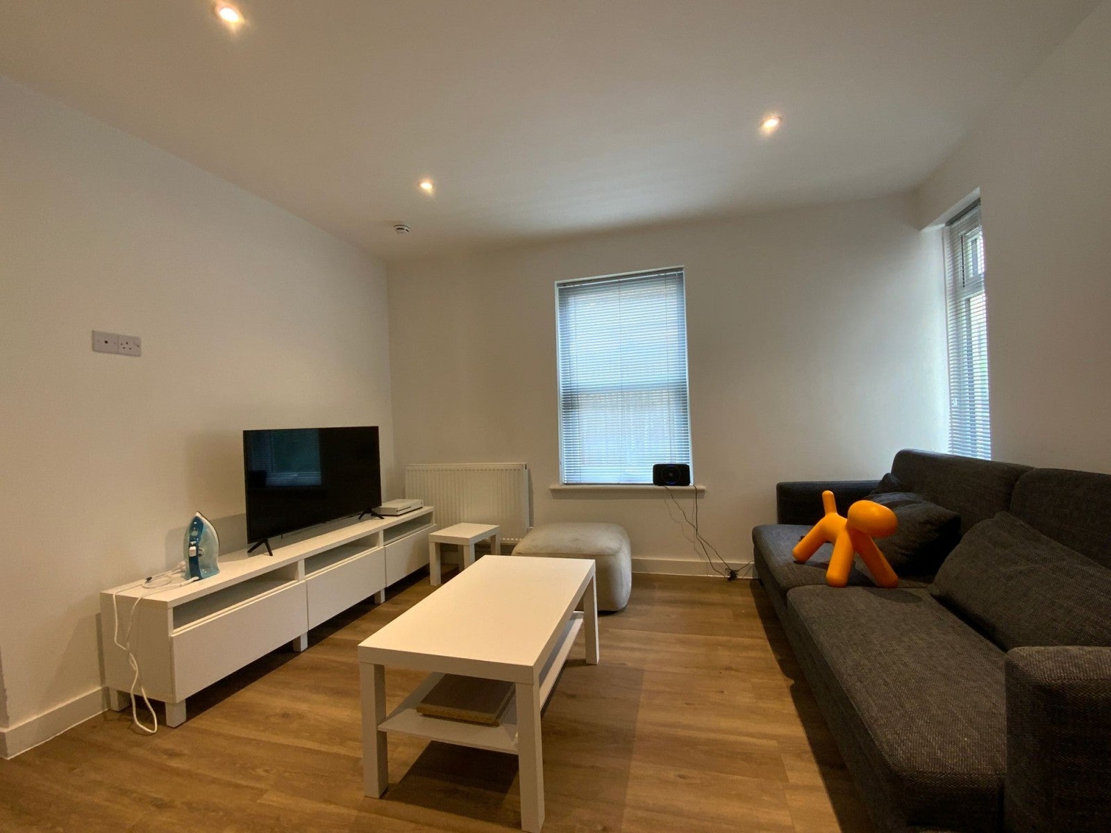 Room Hughenden Road in High Wycombe