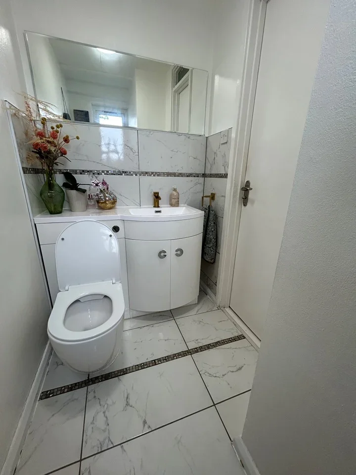 Room Leigham Court Road in Greater London