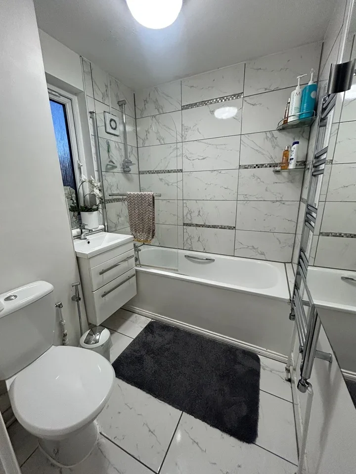 Room Leigham Court Road in Greater London