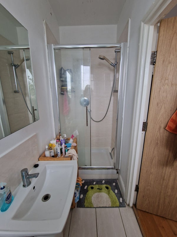 Room Primrose Gardens in Greater London