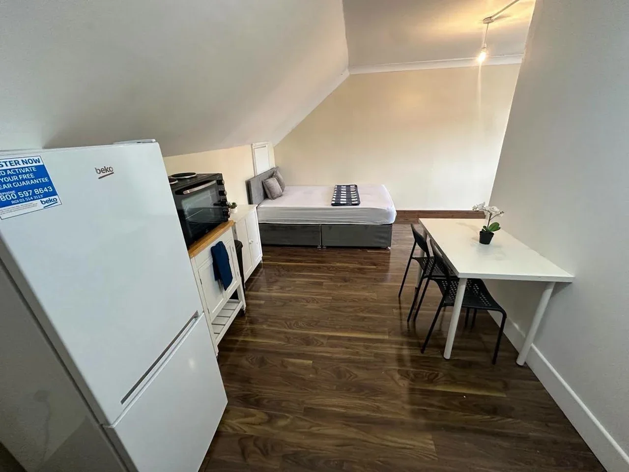 Flat Wilbury Way in Greater London