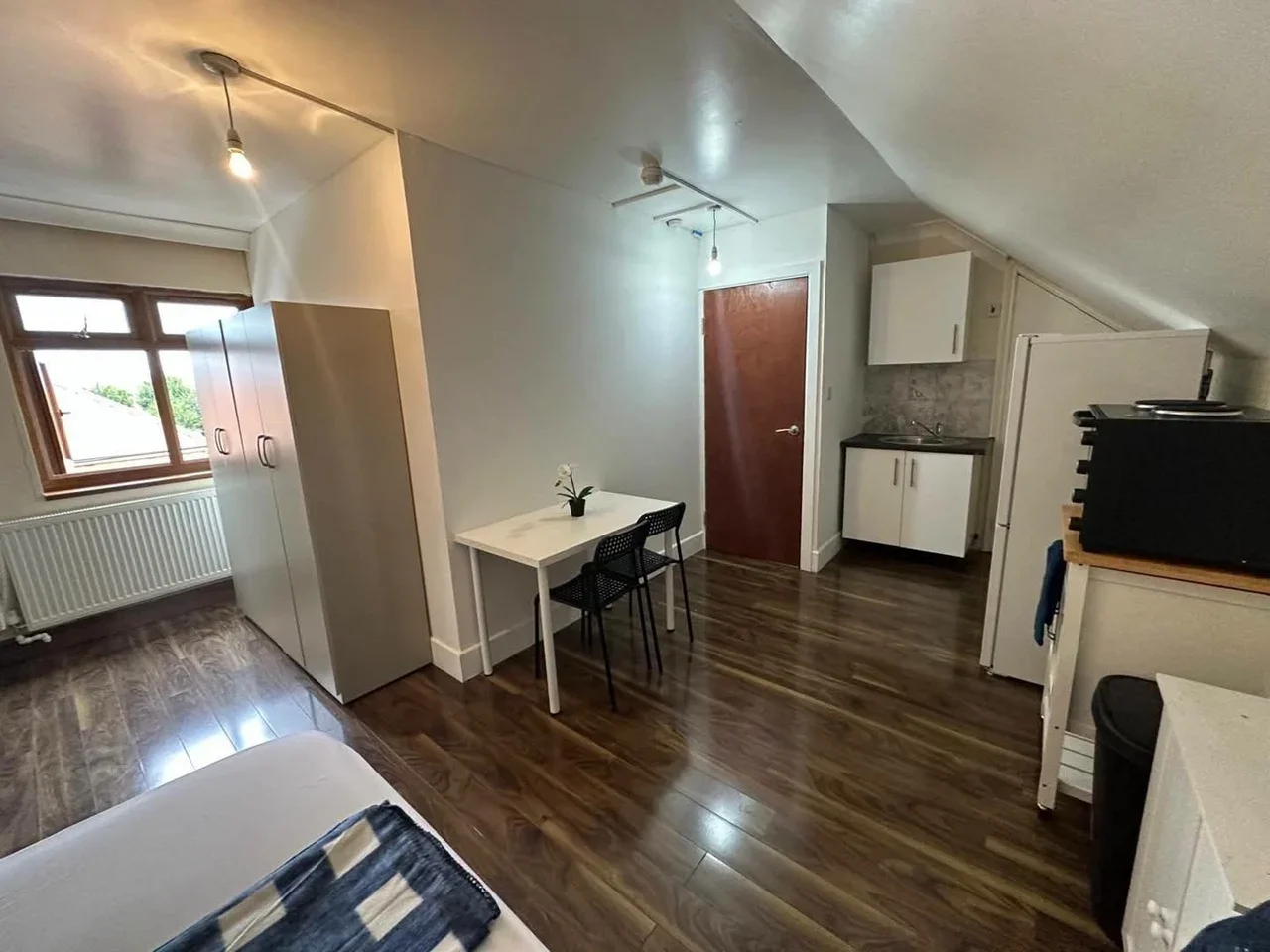 Flat Wilbury Way in Greater London
