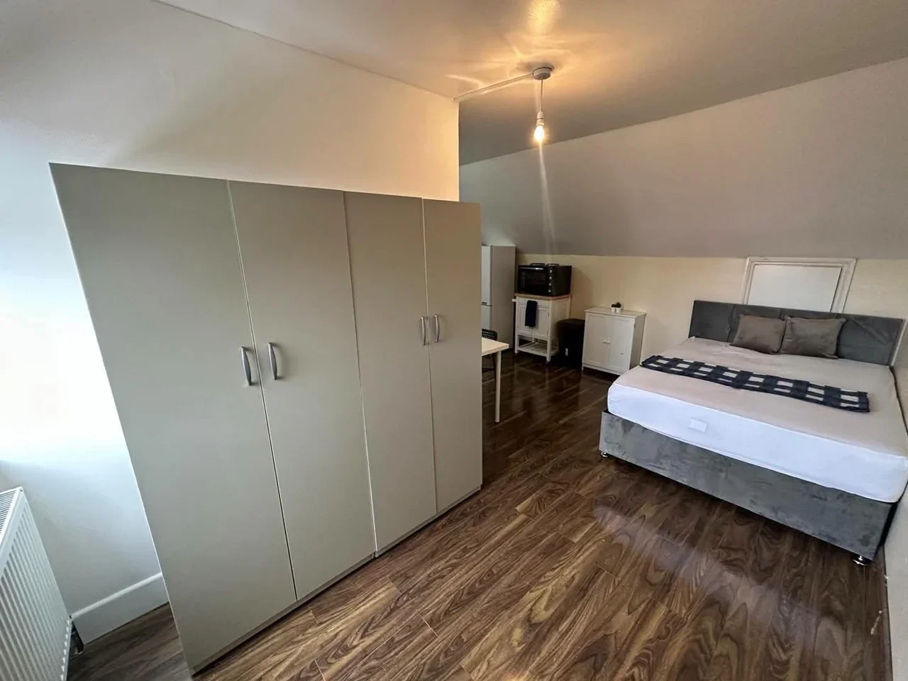 Flat Wilbury Way in Greater London