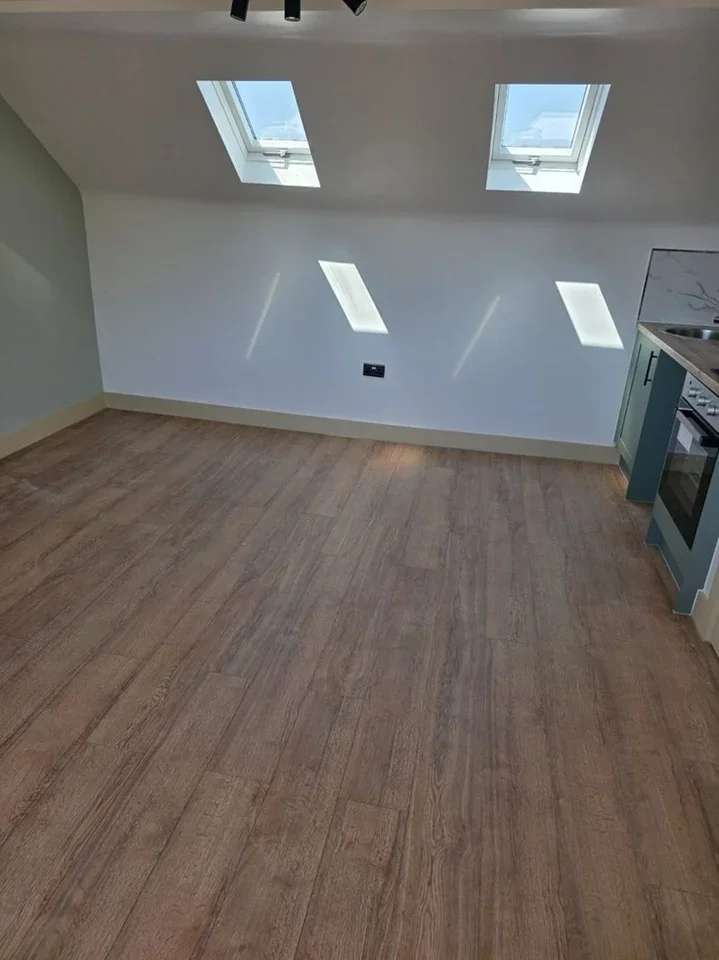 Room Cranborne Avenue in Greater London