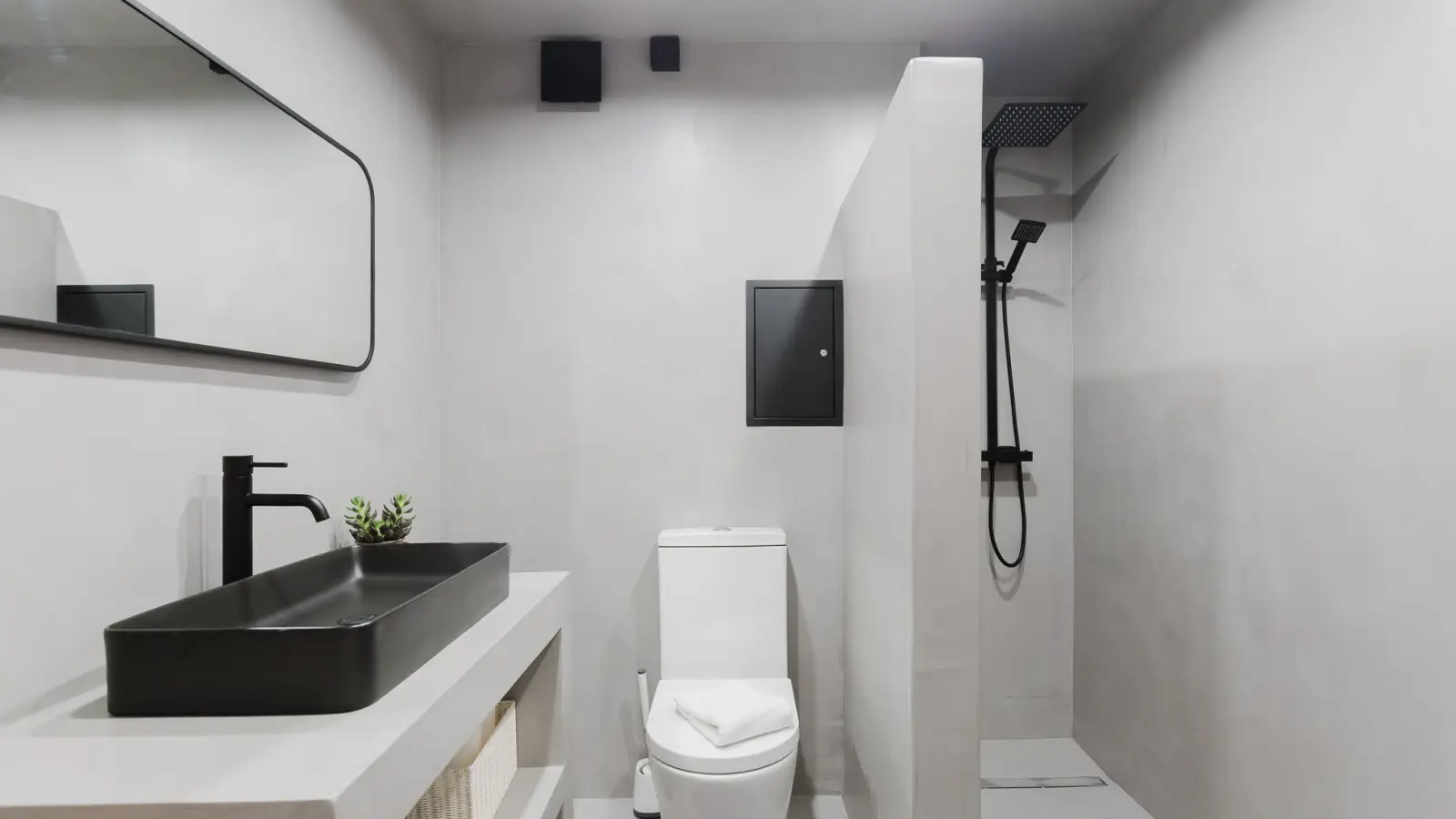 Flat Errol Street in Greater London