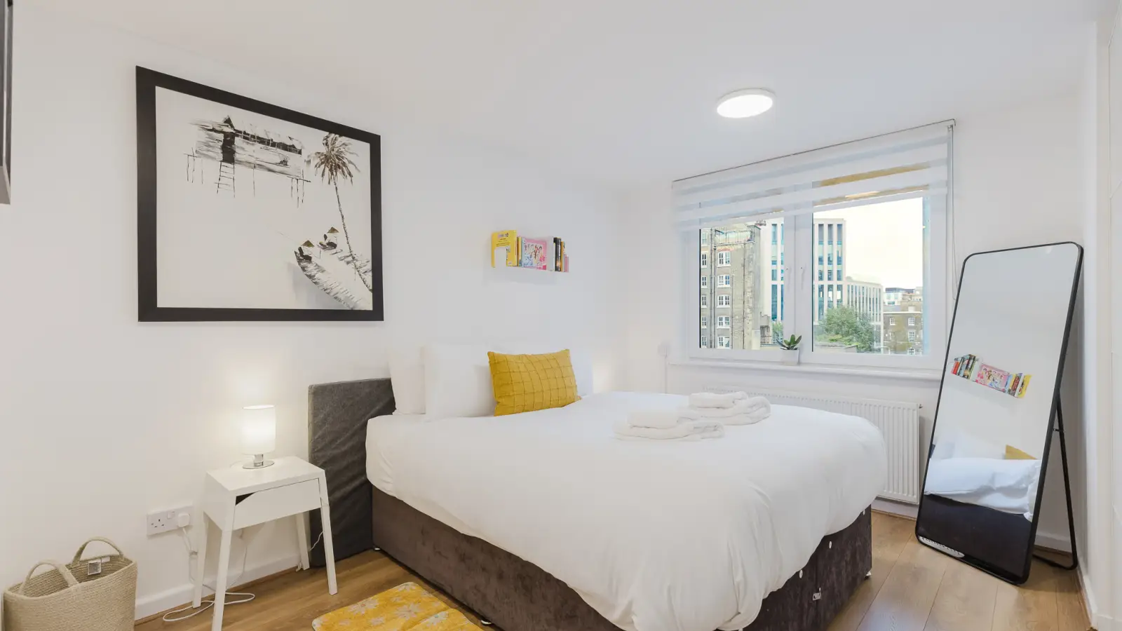 Flat Errol Street in Greater London