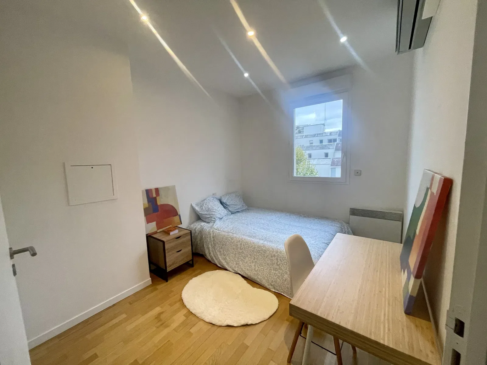 Room Rue Ficatier in Courbevoie