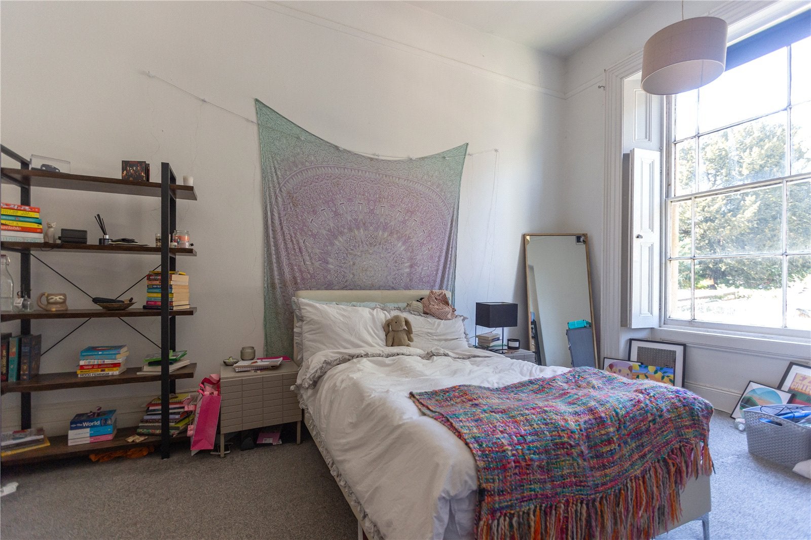 Flat Apsley Road in Bristol