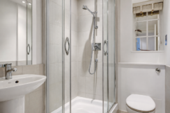 Flat Fulham Road in Greater London