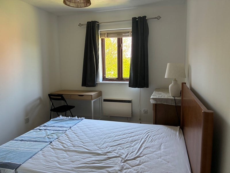 Room Dalrymple Close in Greater London