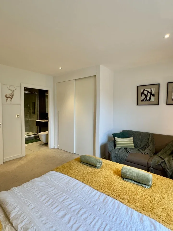 Flat Heritage Walk in Greater London