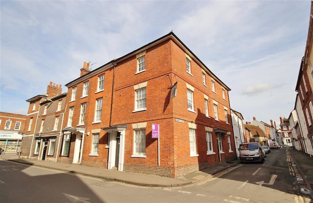 Flat Lombard Street in Vale of White Horse
