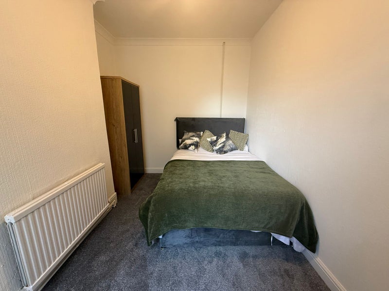 Room Derby Street in Mansfield