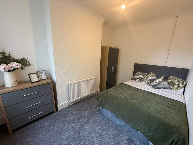 Room Derby Street in Mansfield
