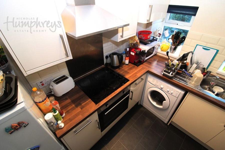 Flat Pickmere Road in Sheffield