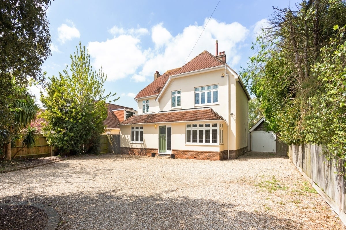 House Barrack Lane in Arun