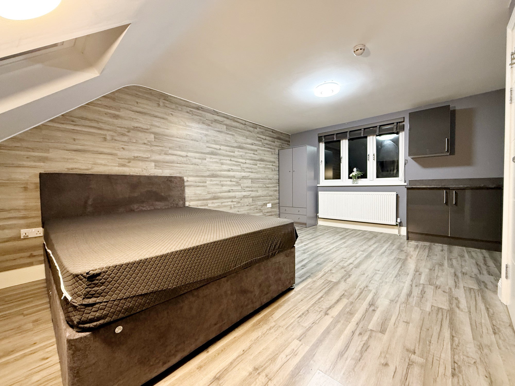 Room The Crossways in London