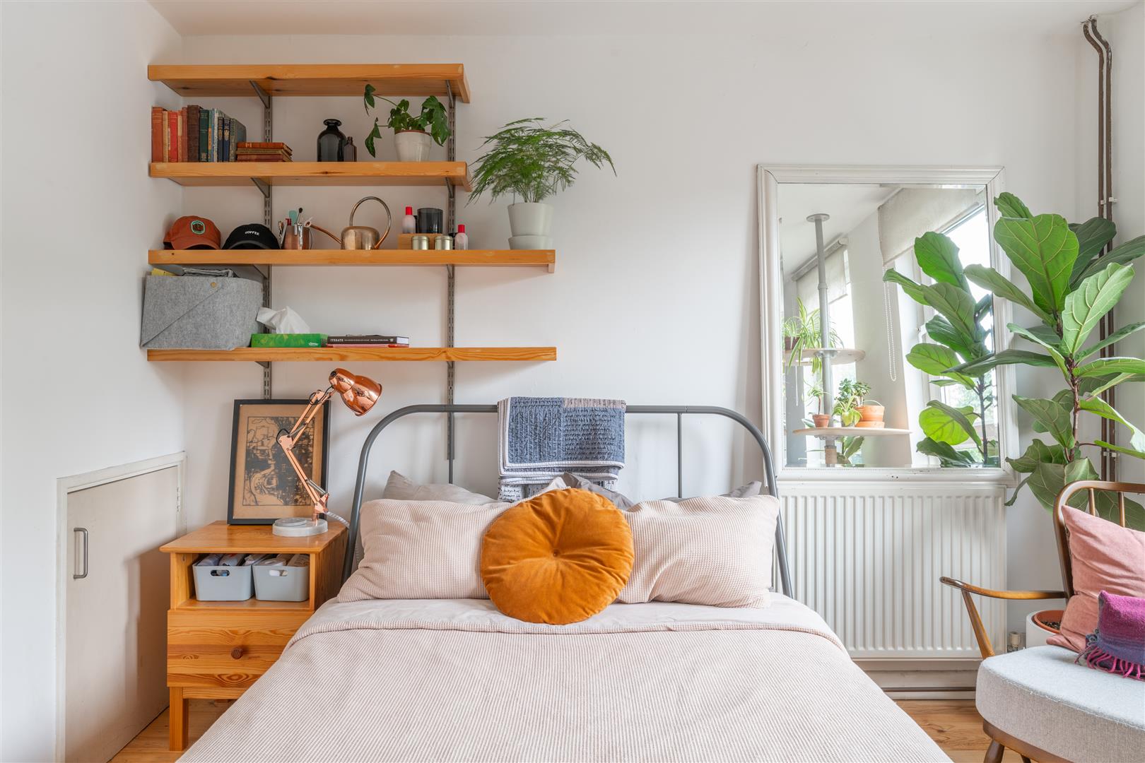 Flat Beeston Close in Greater London