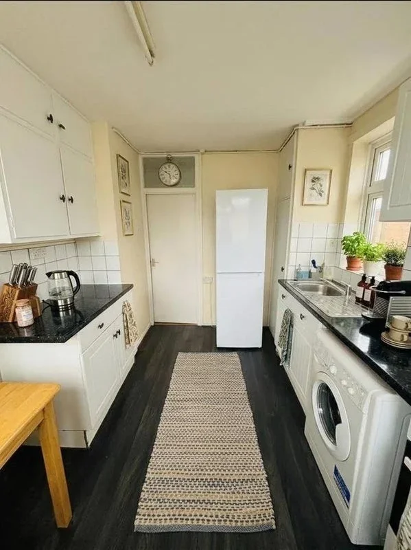 Room Marylands Road in City of Westminster