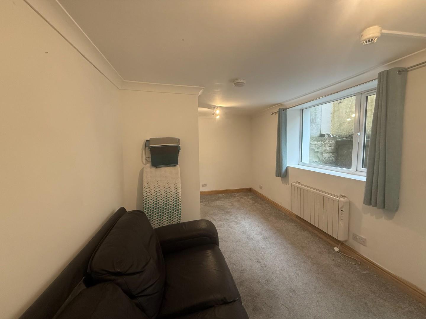 Flat Greenbank Road in Plymouth