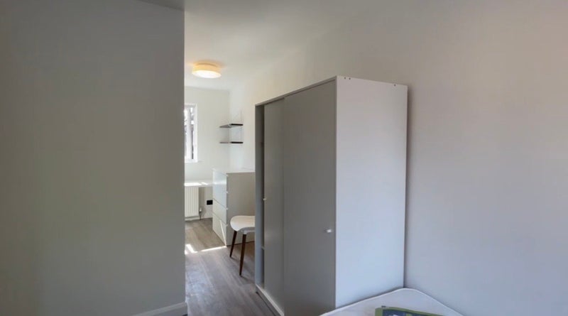 Room Patina Walk in Greater London