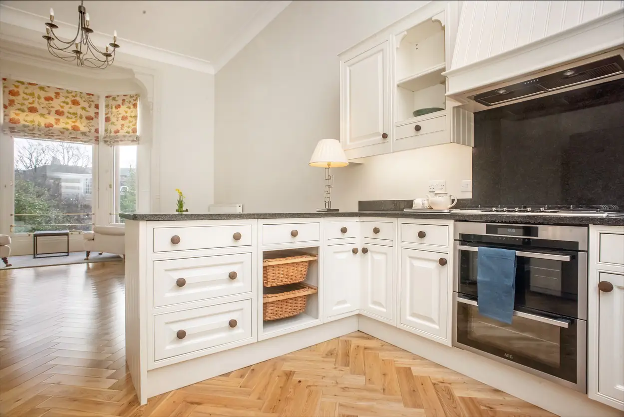 Flat Grosvenor Crescent in City of Edinburgh