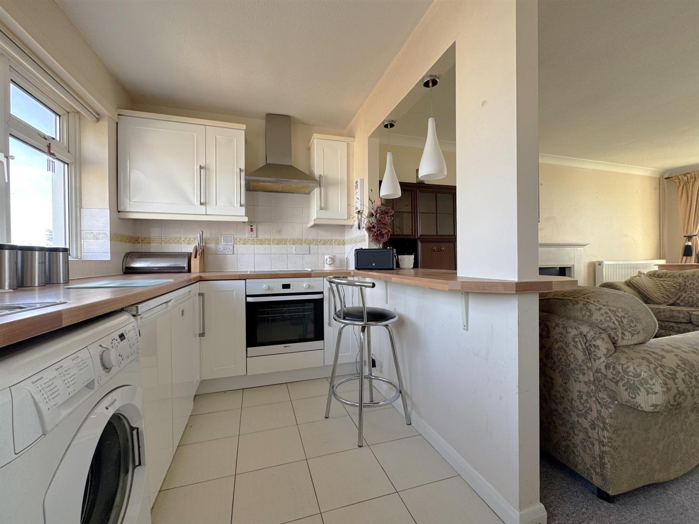 Flat Marine Parade East in Lee-on-the-Solent