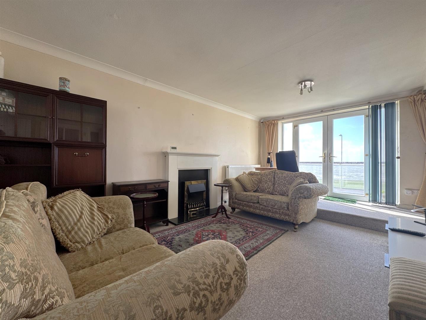 Flat Marine Parade East in Lee-on-the-Solent