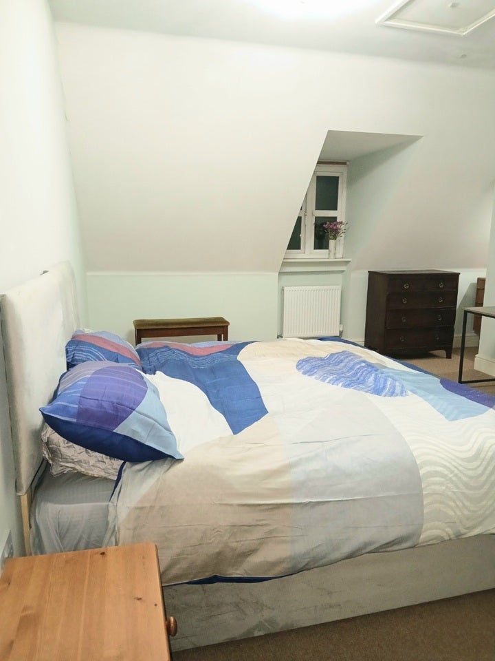 Room Parklands Avenue in Birmingham