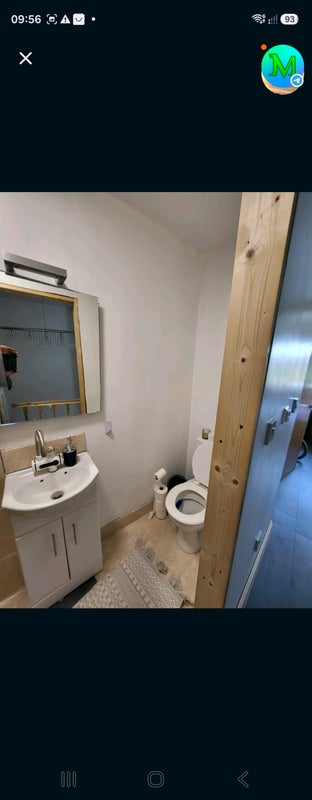 Room Shirley Grove in Greater London