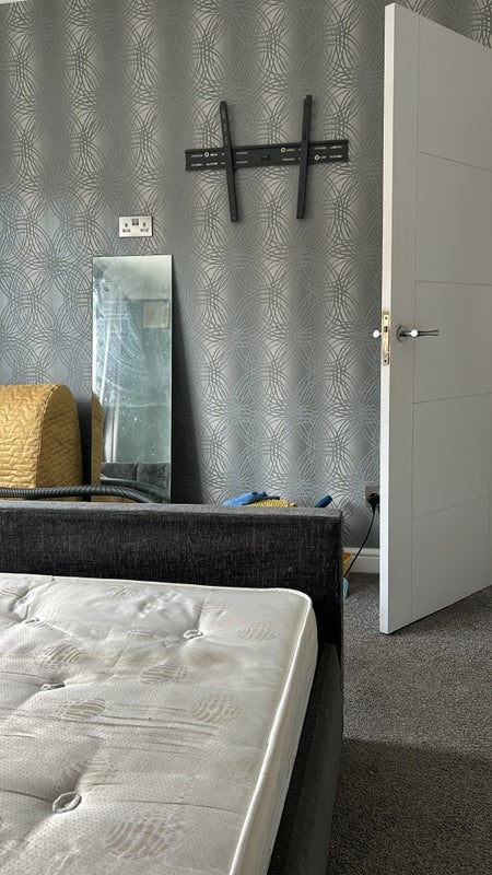 Room Lower Barn Road in Greater London