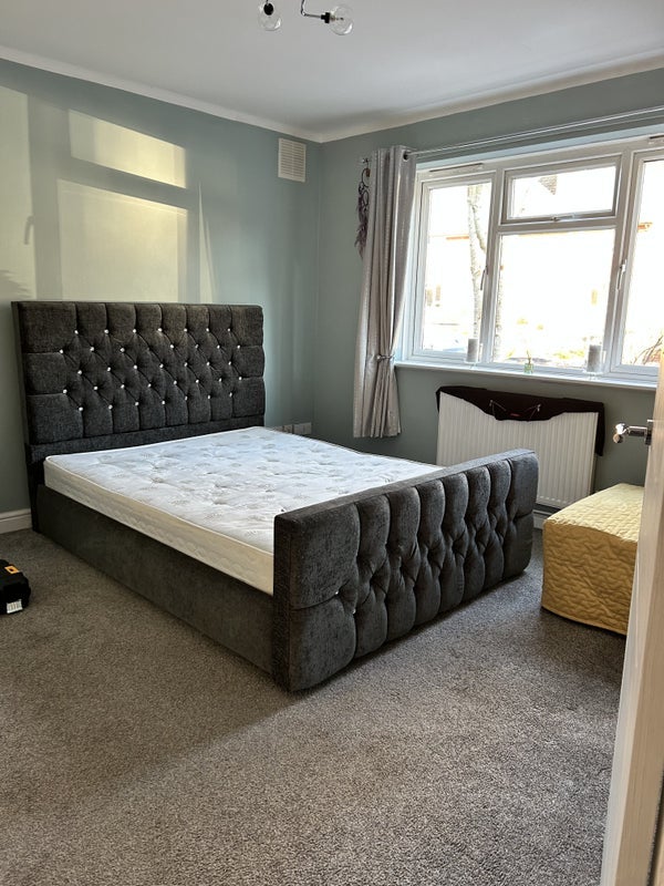 Room Lower Barn Road in Greater London