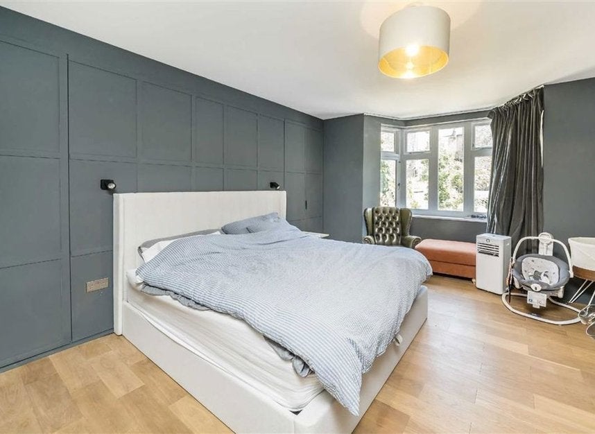 Flat Kennington Park Road in Greater London