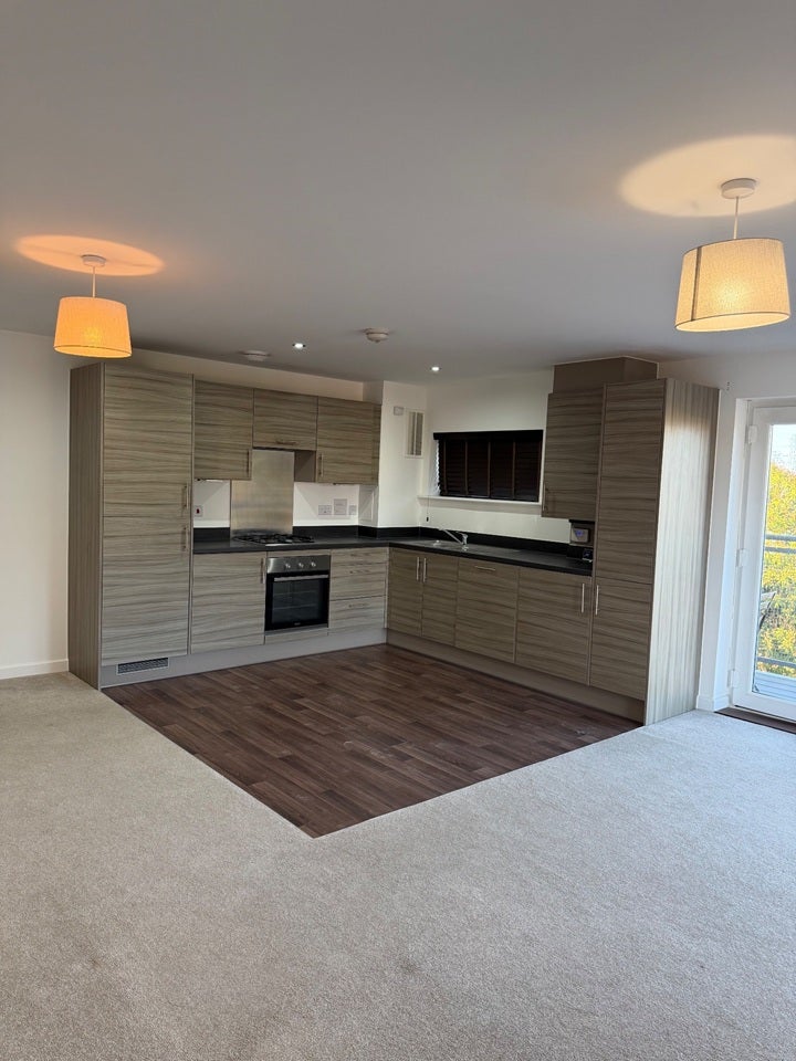 Flat Muir Drive in Dartford