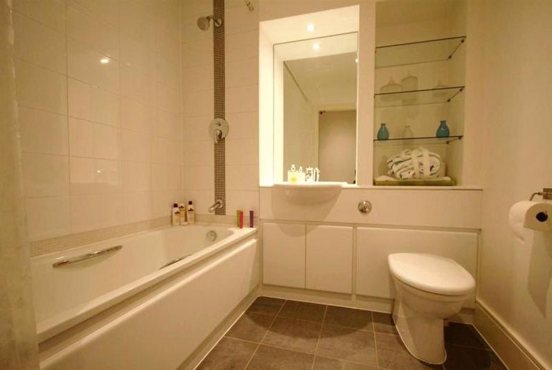 Room Whitworth Street West in Manchester