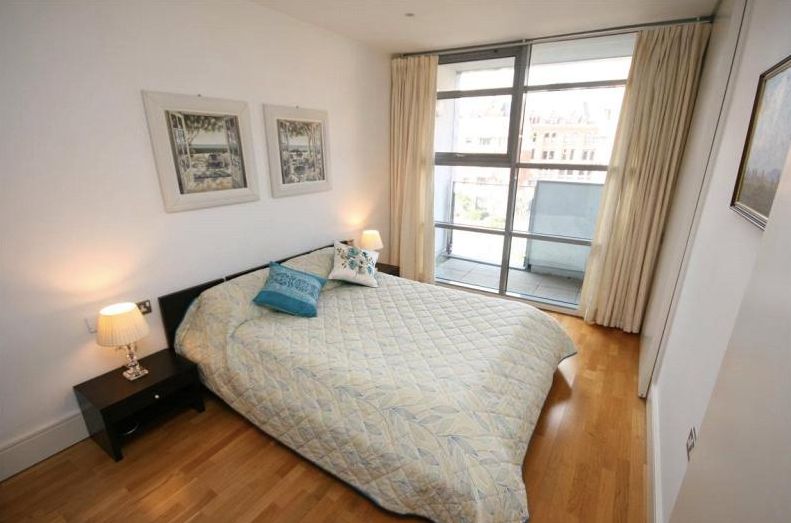 Room Whitworth Street West in Manchester