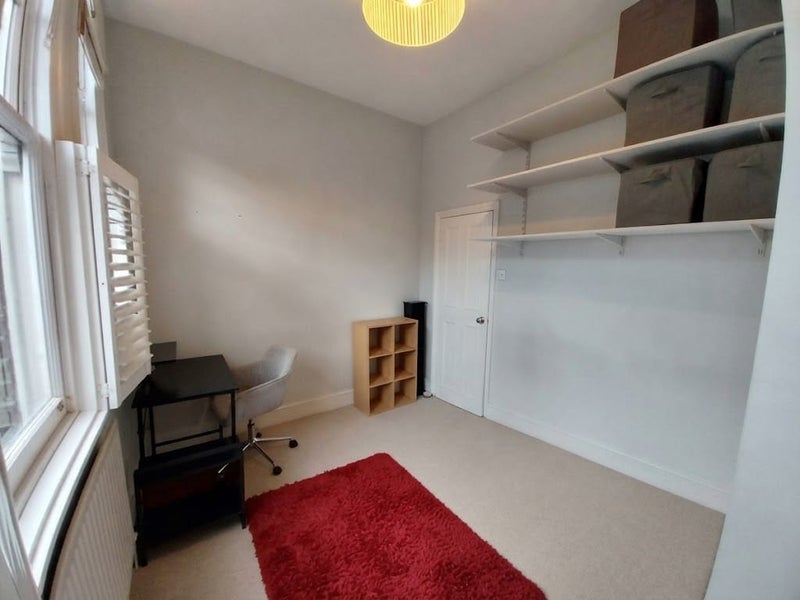 Room Upper Richmond Road in Greater London